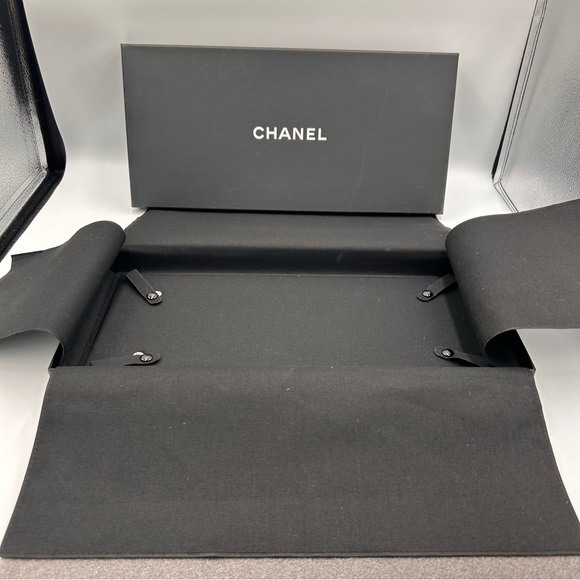 CHANEL Long Necklace Empty Liner Box with Velvet Pouch Ribbon and Flower - Picture 1 of 13